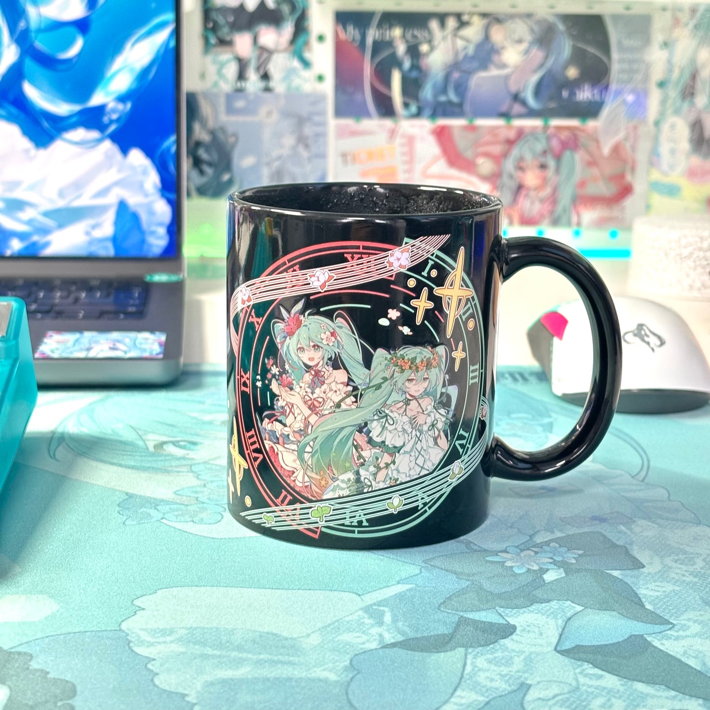 Officially Licensed Hatsune Miku Concerto Color-Changing Mug