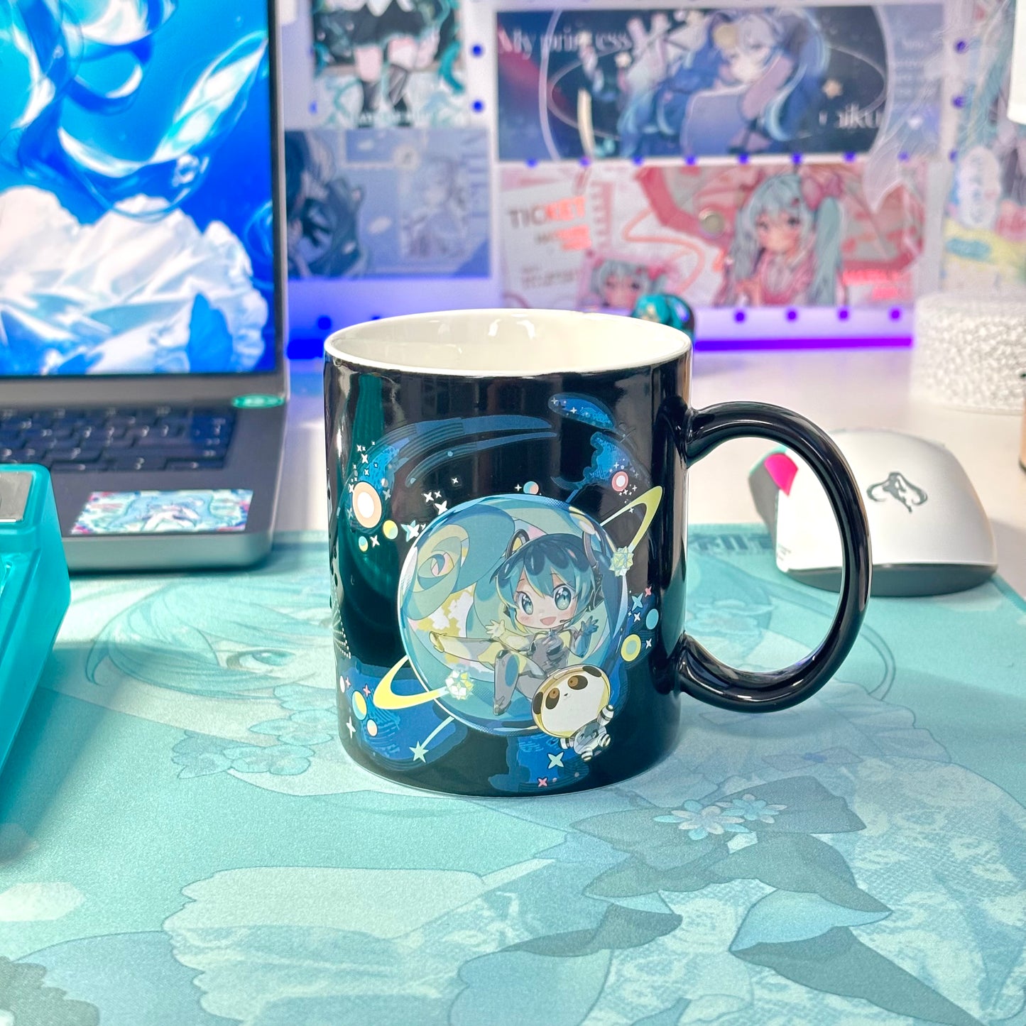 Officially Licensed Hatsune Miku Planet Color-Changing Mug