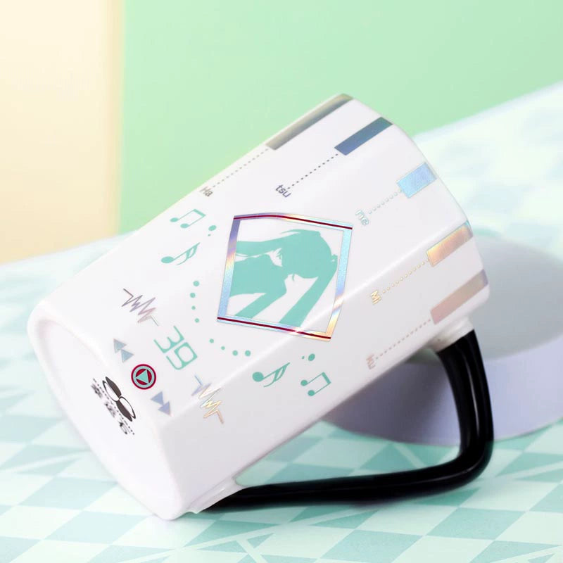 Mug en céramique à facettes Hatsune Miku sous licence officielle