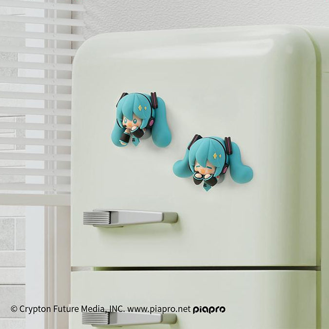 Officially Licensed Hatsune Miku Magnetic Figure Blind Box