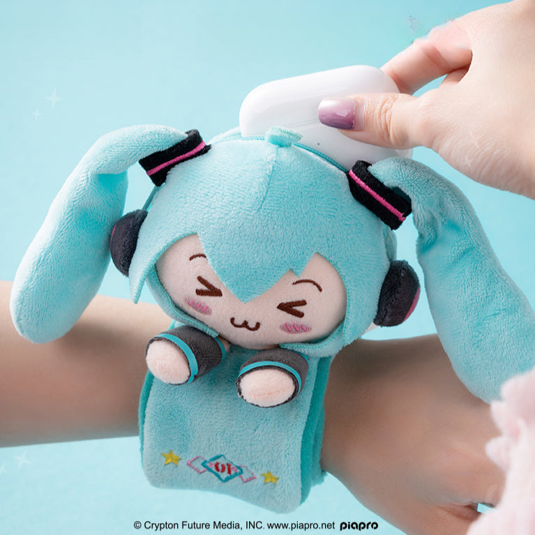 Officially Licensed Hatsune Miku Squinted Eyes Series Pop Ring Bracelet