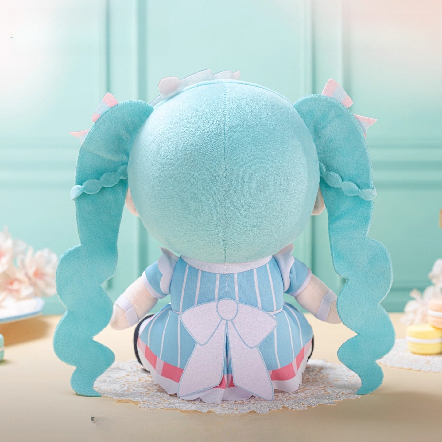 Hatsune Miku Sweet Interlaced Series Sitting – 25cm Medium Plush Toy
