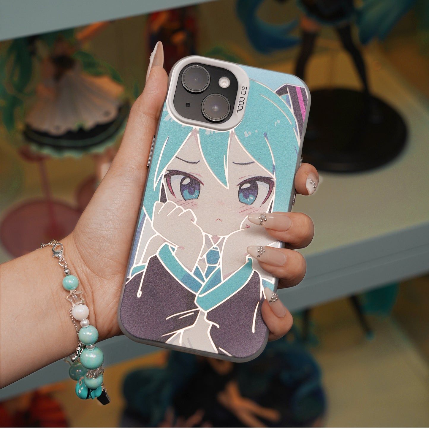 Hatsune Miku Holographic Gradient Phone Case – Angle-Shift Color Effect Protective Cover, Scratch-Resistant & Anti-Drop – Compatible with iPhone, Samsung and Xiaomi