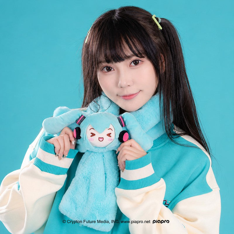 Officially Licensed Hatsune Miku Smiling Eyes Scarf