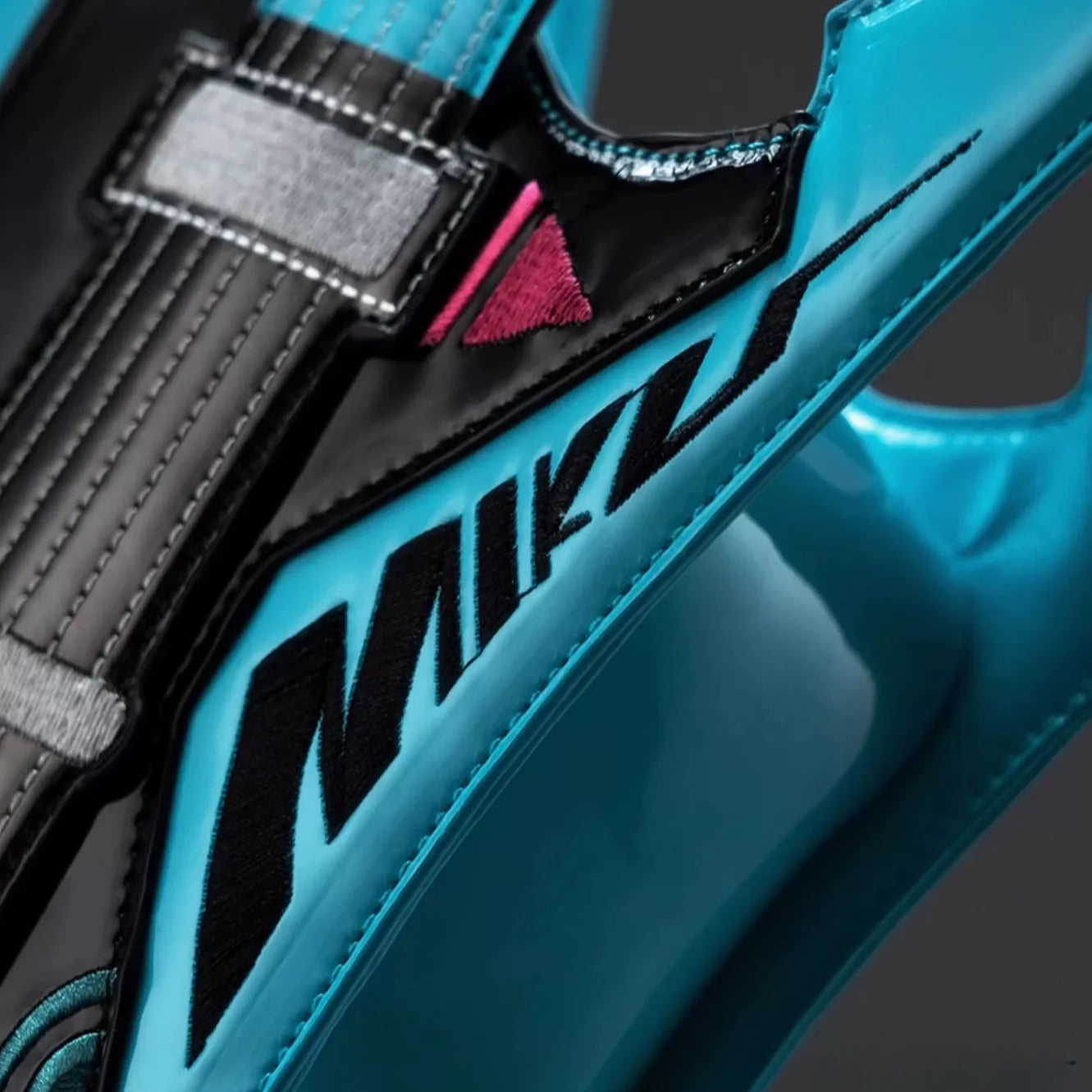 Housse de guitare RAVE Hatsune Miku sous licence officielle