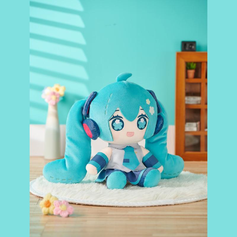 Hatsune Miku Huggy Doll Plush (20 cm / 7.9 in)