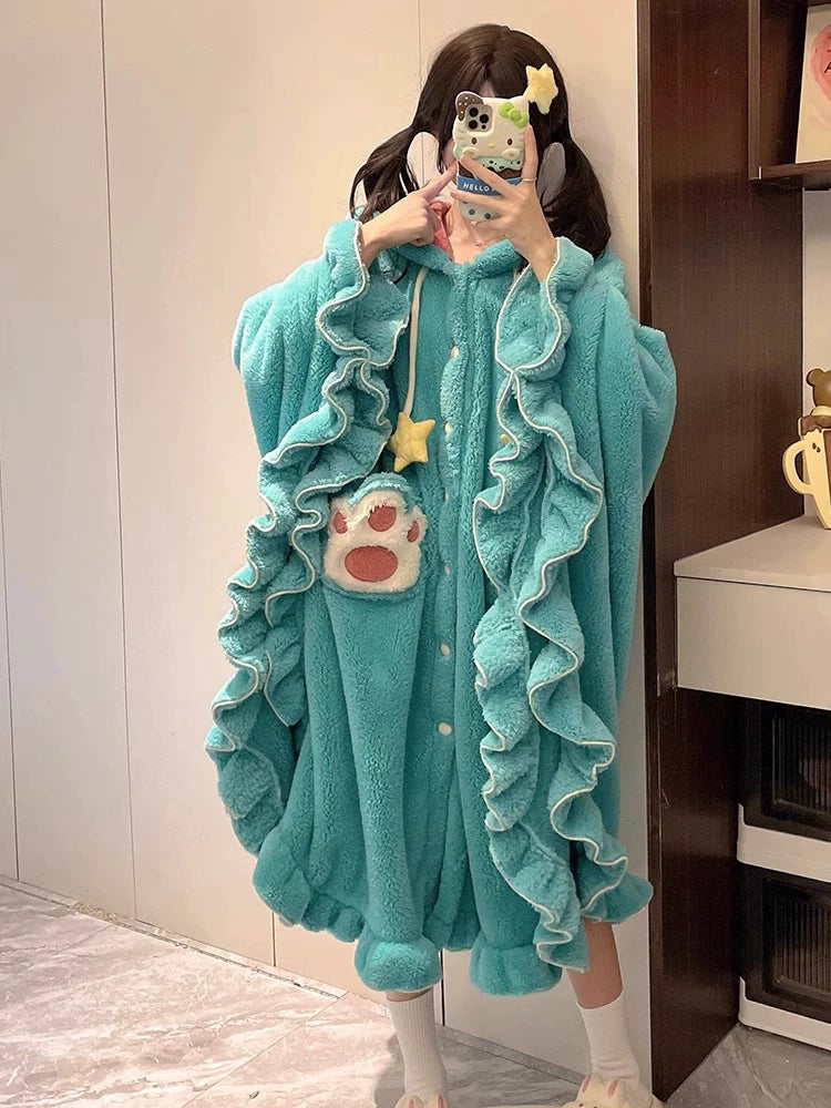 Hatsune Miku Coral Fleece Cape-Style Winter Sleepwear – Thick Lined Cozy Loungewear
