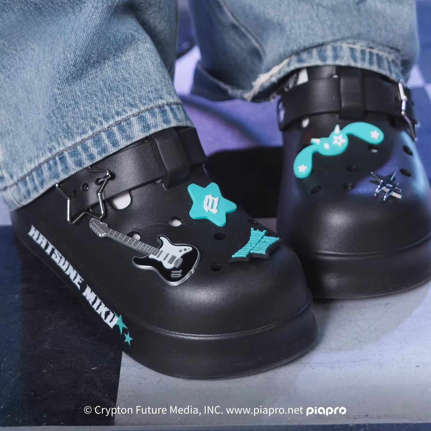 Official Hatsune Miku Rock Future Clogs, Unisex Non-Slip Beach Sandals