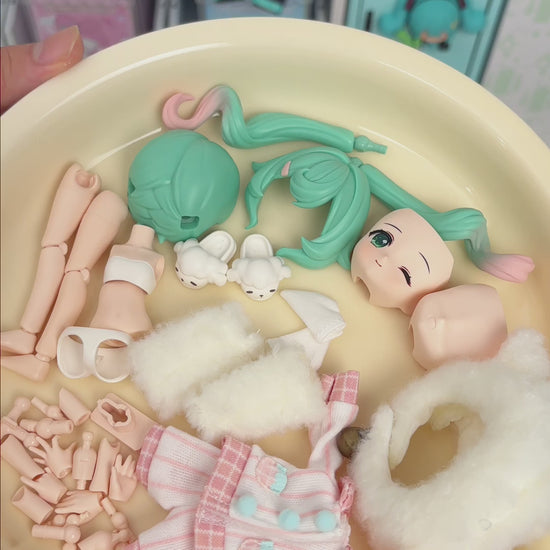 Officially Licensed Hatsune Miku “Music Prelude” DIY Dress-Up Collectible Figure (14 cm / 5.5 in)