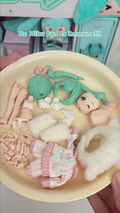 Officially Licensed Hatsune Miku “Music Prelude” DIY Dress-Up Collectible Figure (14 cm / 5.5 in)
